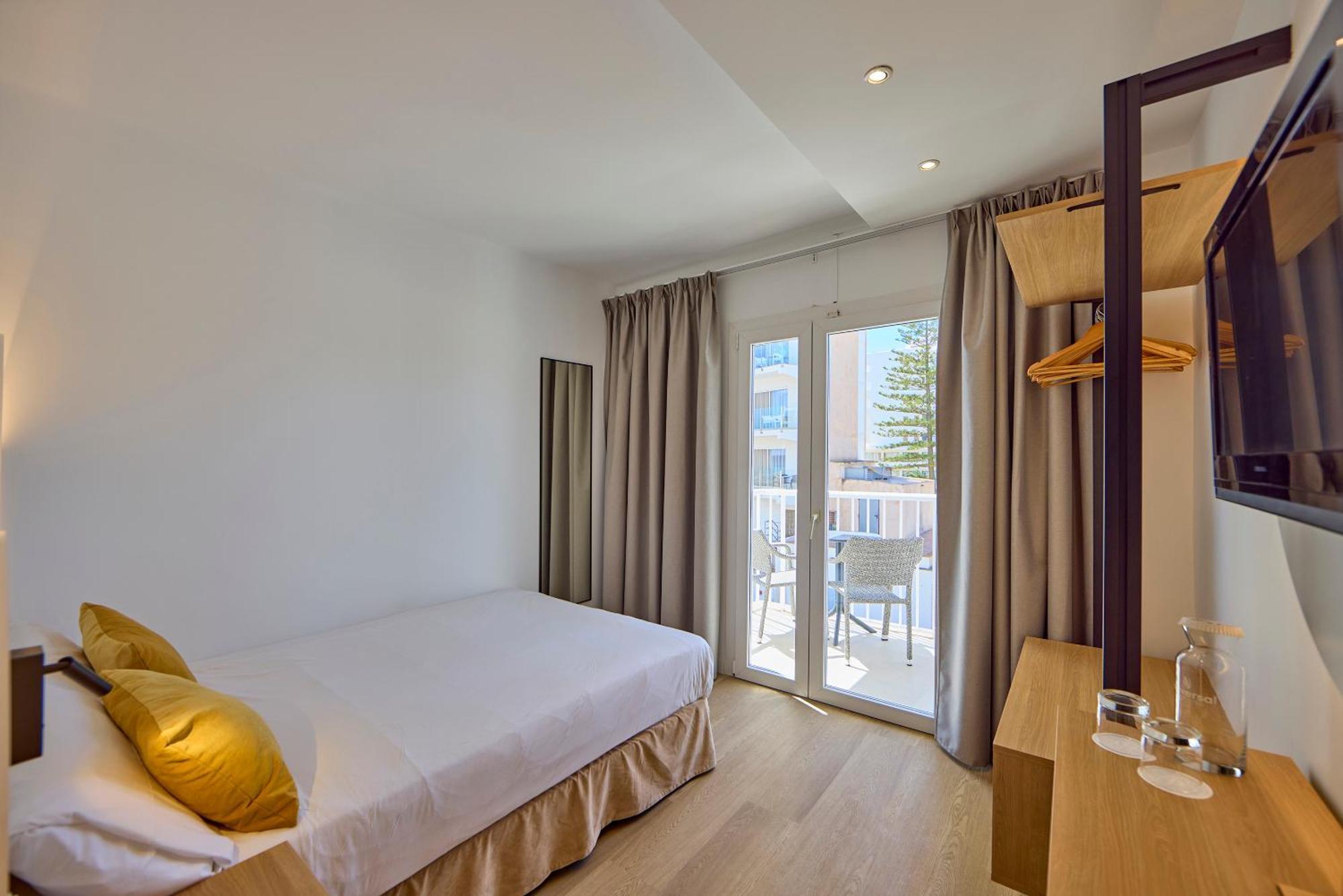 Universal Hotel Bikini Cala Millor  Exterior photo