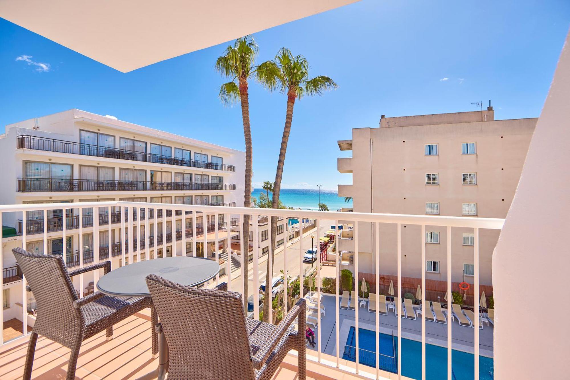Universal Hotel Bikini Cala Millor  Exterior photo