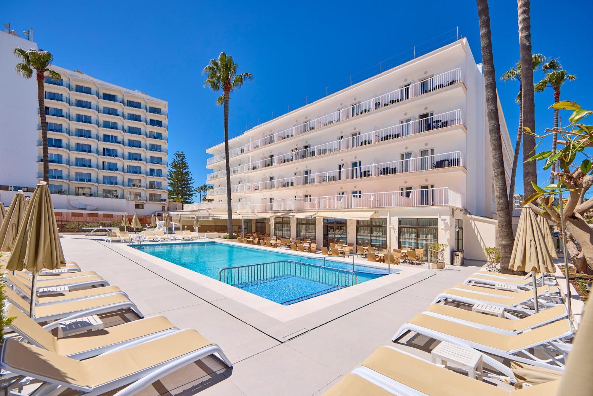 Universal Hotel Bikini Cala Millor  Exterior photo