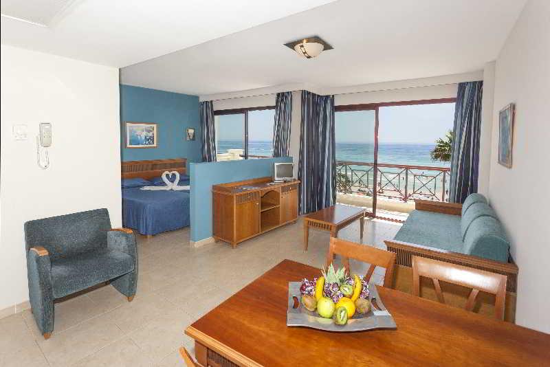 Universal Hotel Bikini Cala Millor  Exterior photo